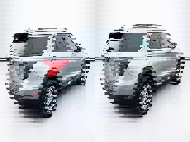 Certified 2022 Ford Explorer XLT image 6