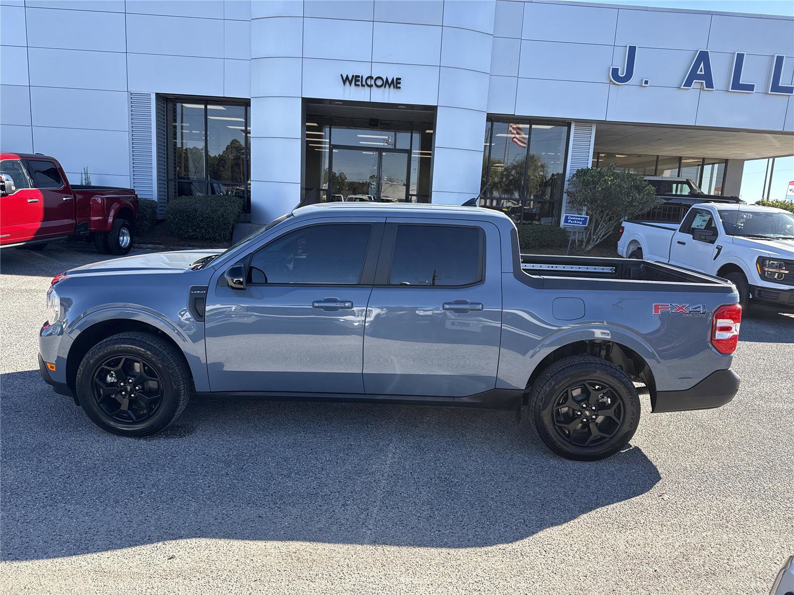 Certified 2024 Ford Maverick Lariat w/ FX4 Off-Road Package image 2