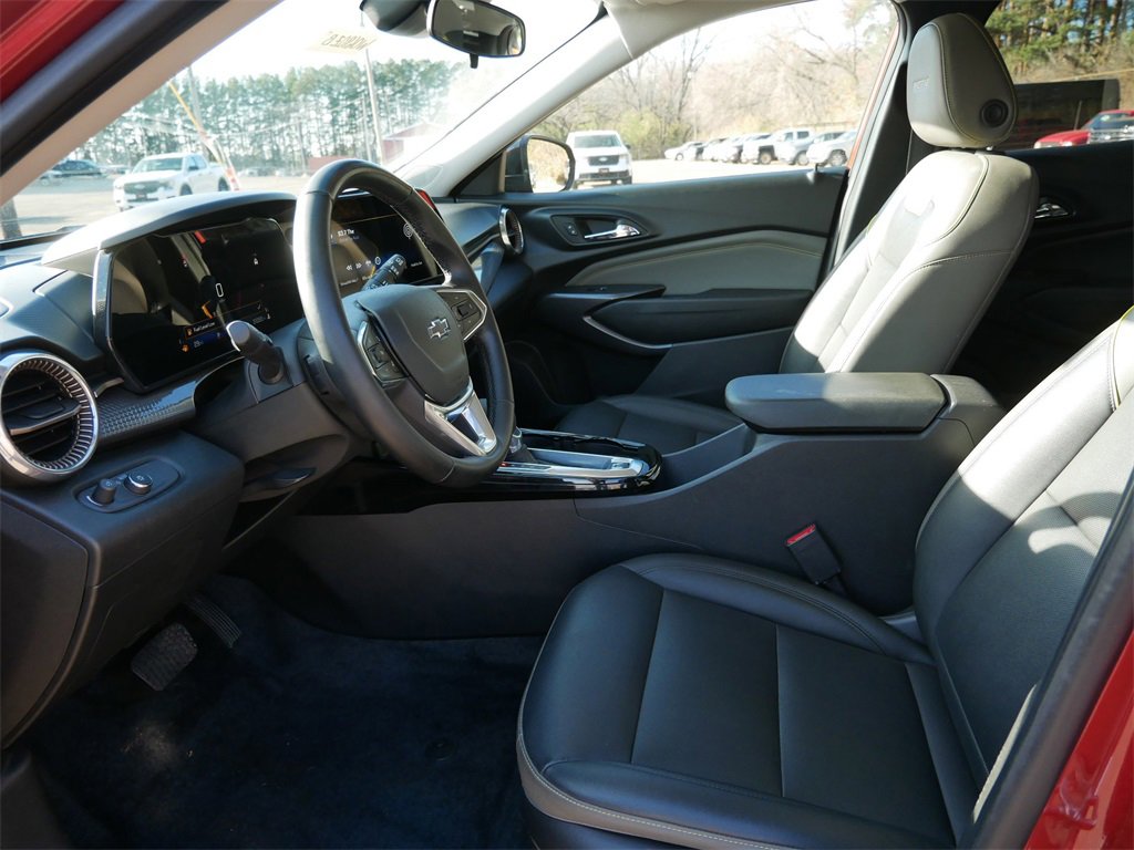 Used 2024 Chevrolet Trax ACTIV image 14