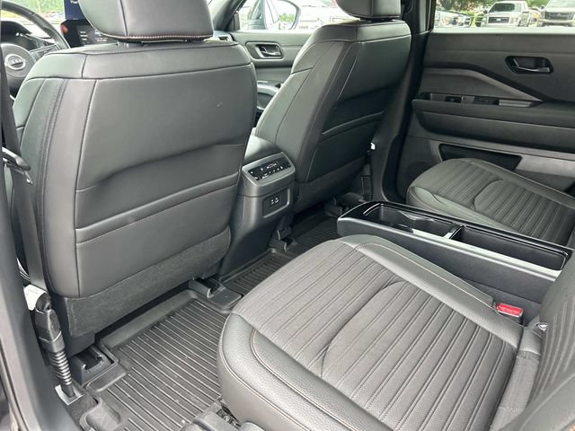 Used 2025 Nissan Pathfinder Rock Creek AWD/4WD image 19