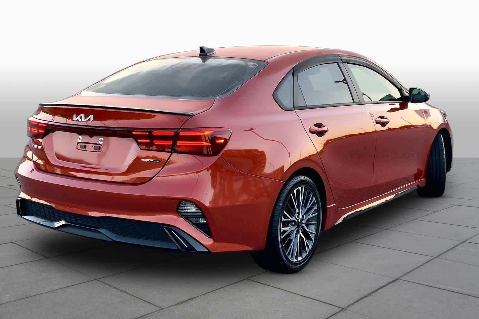 Used 2023 Kia Forte GT-Line w/ GT-Line Premium Package FWD image 12