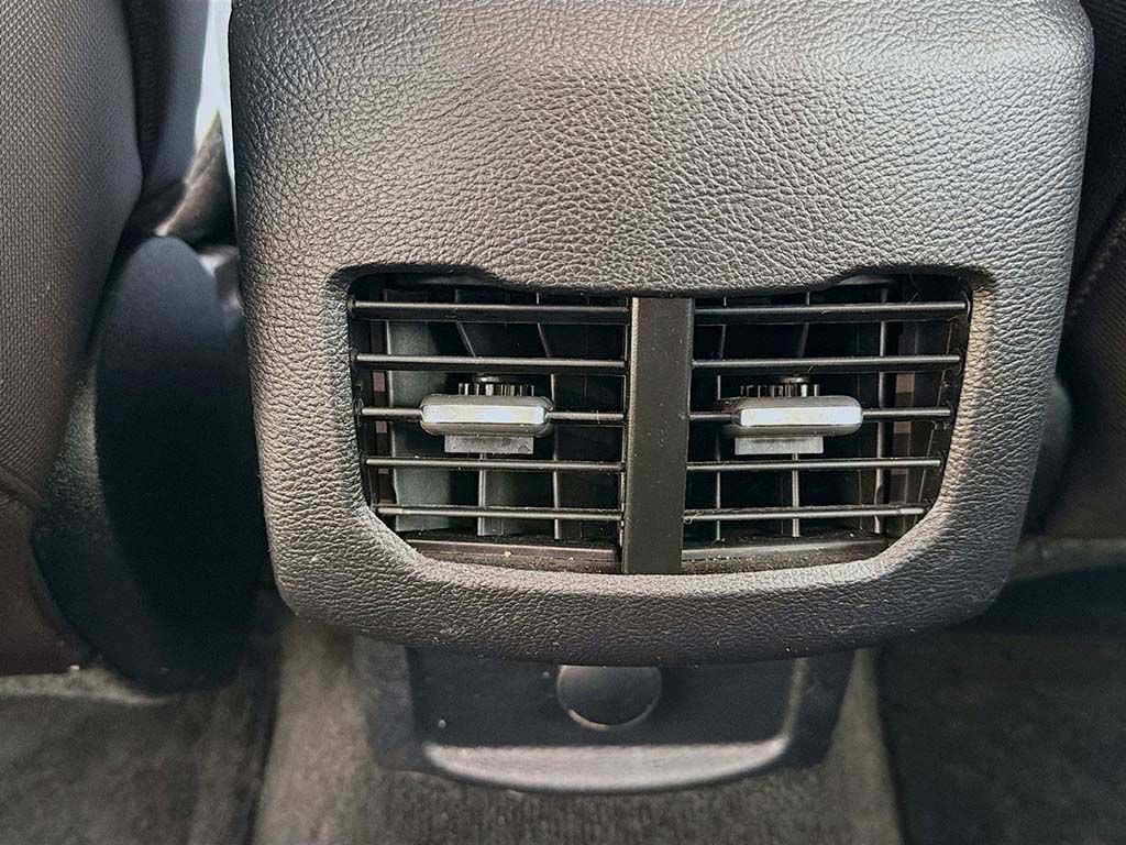 Certified 2019 Ford Fusion SE w/ Equipment Group 151A image 36