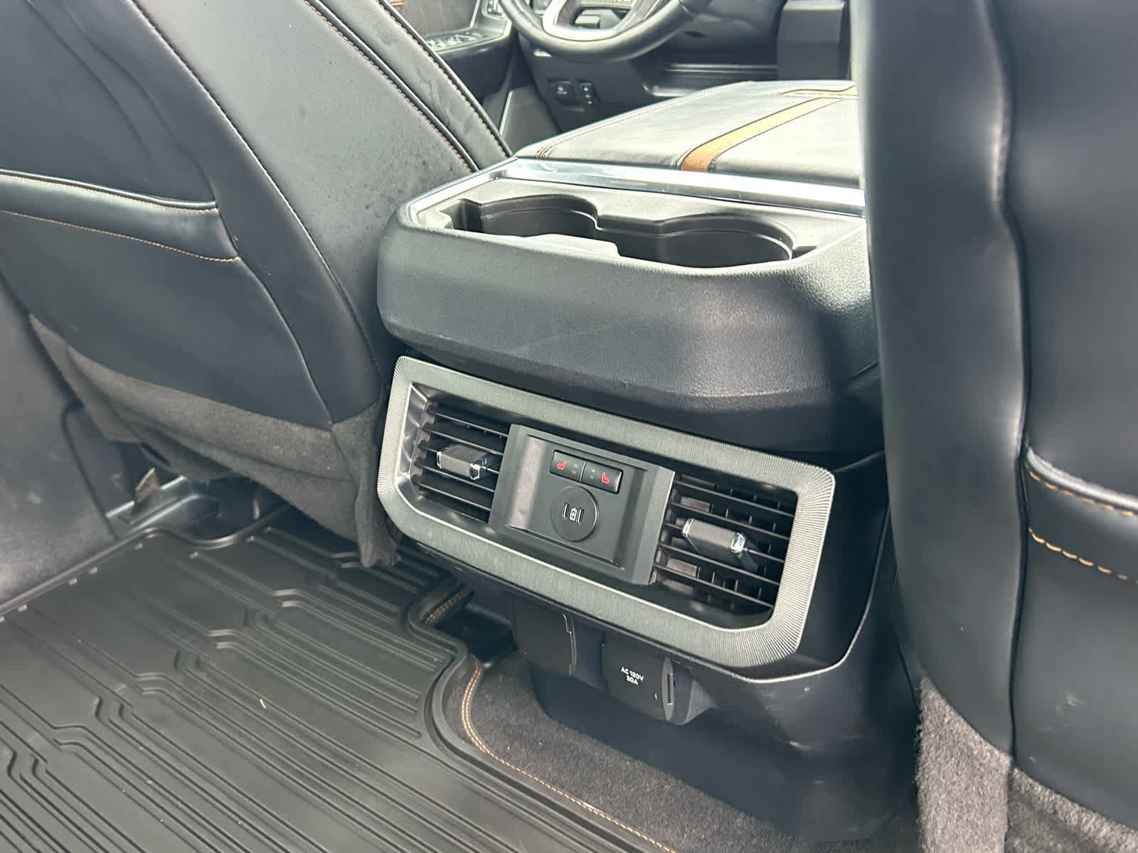 Certified 2023 Ford F350 Platinum w/ Tremor Off-Road Package image 21