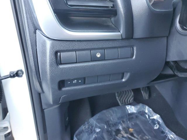 Used 2021 Nissan Rogue SV image 18