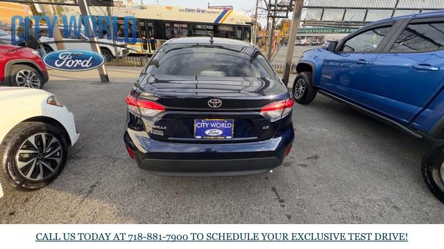 Used 2025 Toyota Corolla LE w/ Convenience Package image 2