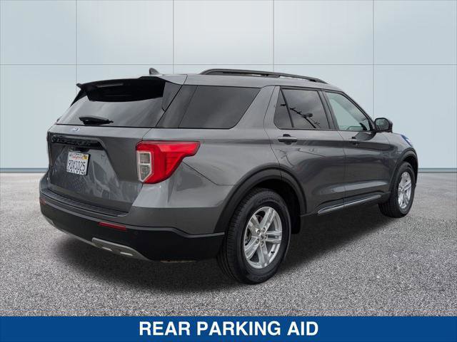 Certified 2022 Ford Explorer XLT w/ Equipment Group 202A image 4