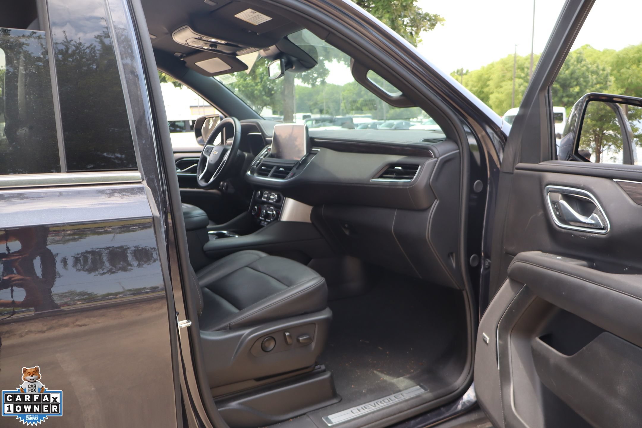 Used 2024 Chevrolet Tahoe LT AWD/4WD image 31