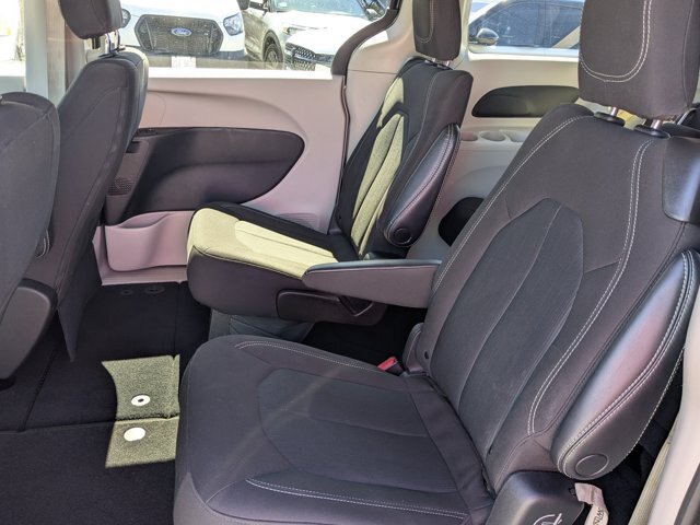 Used 2023 Chrysler Voyager LX FWD image 25