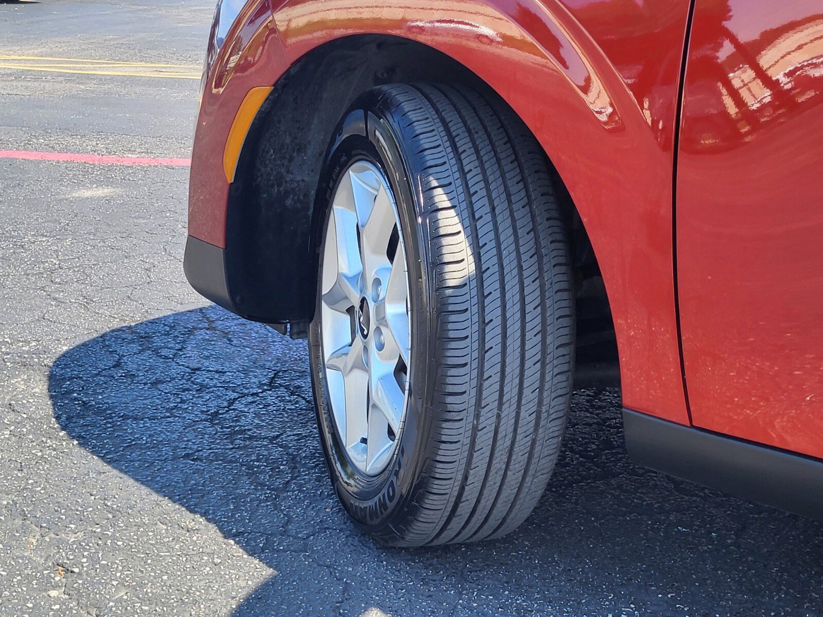 Used 2025 Kia Soul LX w/ LX Technology Package FWD image 32