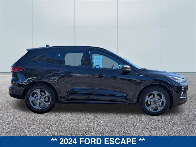 Certified 2024 Ford Escape ST-Line w/ Tech Pack #1 image 2