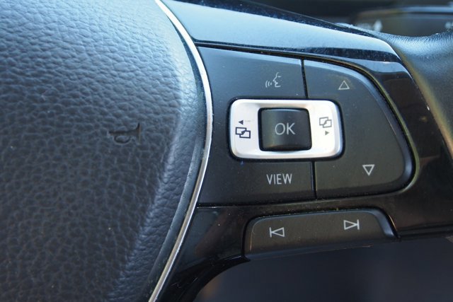 Used 2019 Volkswagen Tiguan SE AWD/4WD image 25