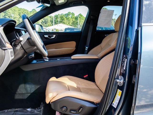 Used 2023 Volvo XC60 B5 Ultimate w/ Climate Package image 17