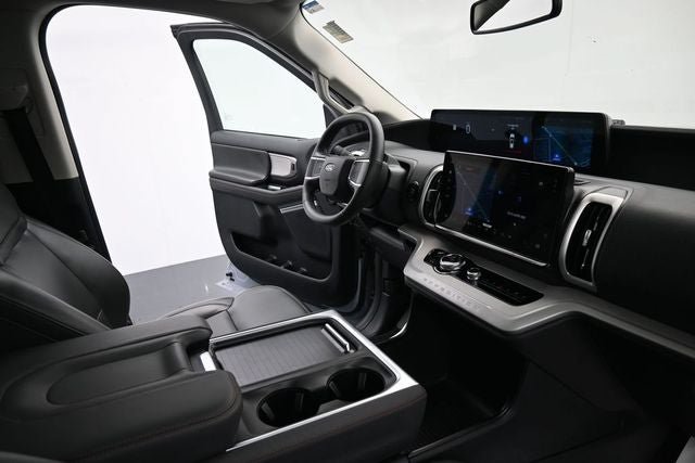Certified 2025 Ford Expedition Active AWD/4WD image 22