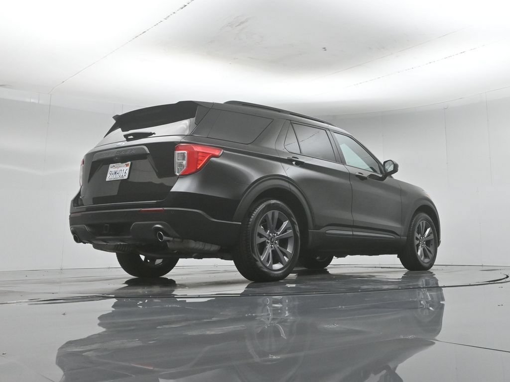 Certified 2023 Ford Explorer XLT w/ Equipment Group 202A RWD image 48