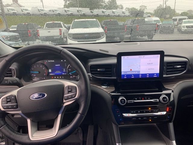 Certified 2022 Ford Explorer Limited w/ Equipment Group 301A RWD image 26