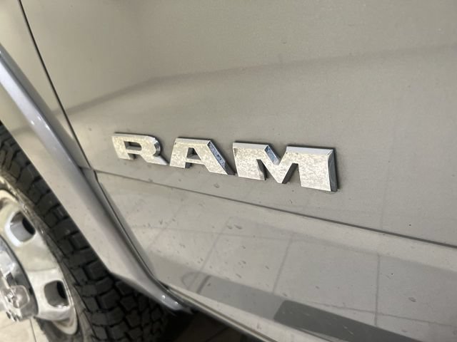 Used 2020 RAM 3500 Tradesman w/ Chrome Appearance Group RWD image 18