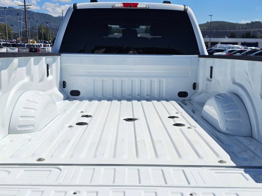 Certified 2025 Ford F350 Lariat AWD/4WD image 5