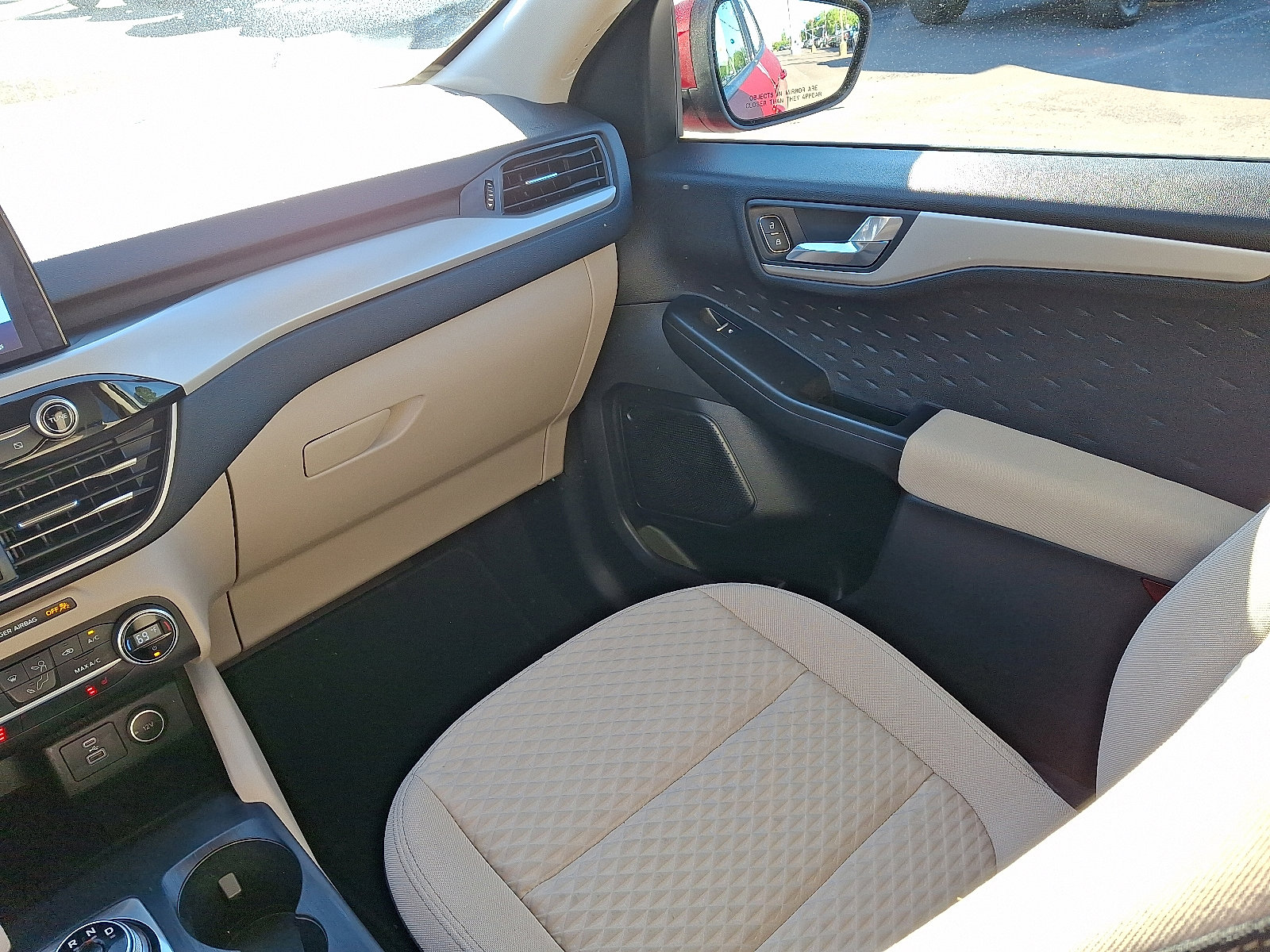 Certified 2020 Ford Escape SE image 16