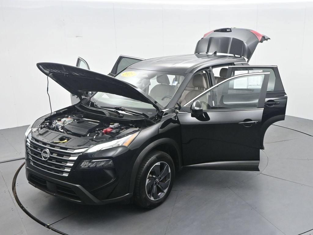 Used 2025 Nissan Rogue SV FWD image 49
