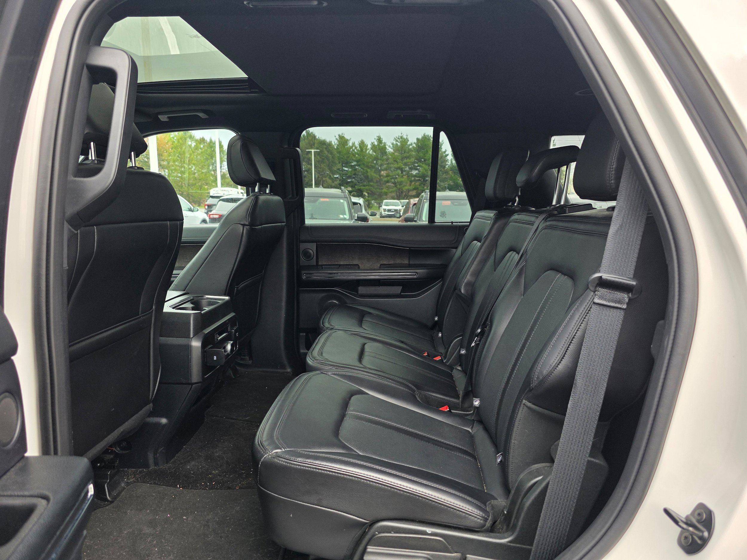 Certified 2021 Ford Expedition Limited AWD/4WD image 9