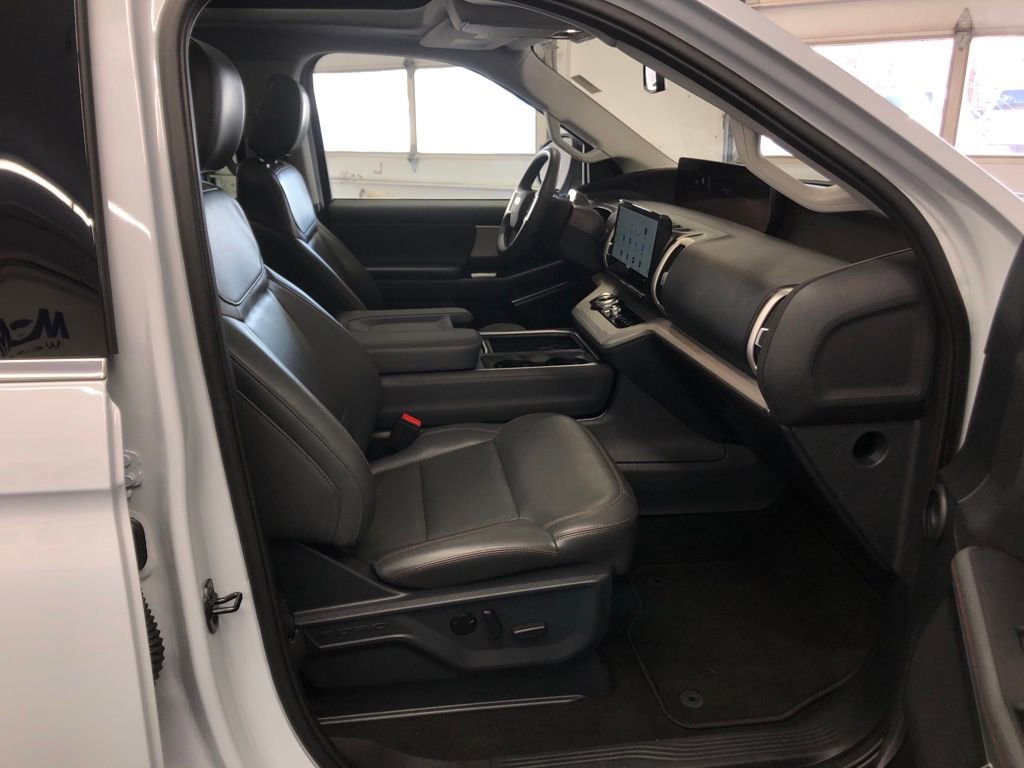 Certified 2025 Ford Expedition Max Active image 26