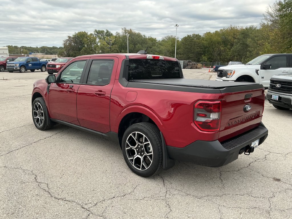 Certified 2025 Ford Maverick Lariat w/ 4K Tow Package AWD/4WD image 3
