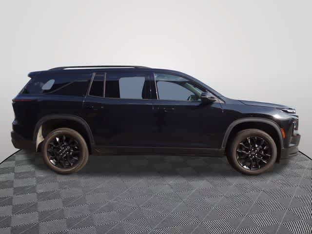 Used 2024 Chevrolet Traverse LT w/ Midnight/Sport Edition FWD image 4