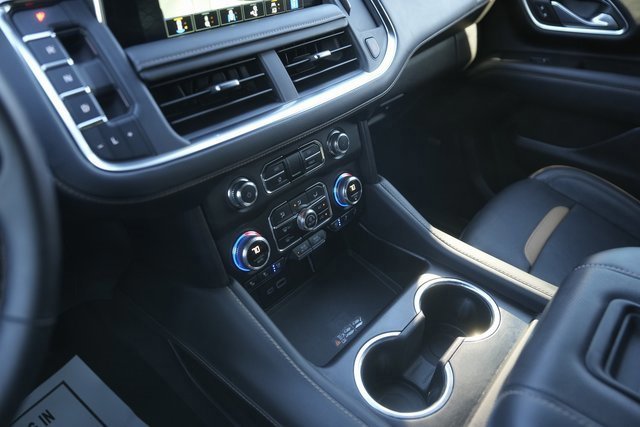 Used 2023 GMC Yukon AT4 w/ Technology Package image 28