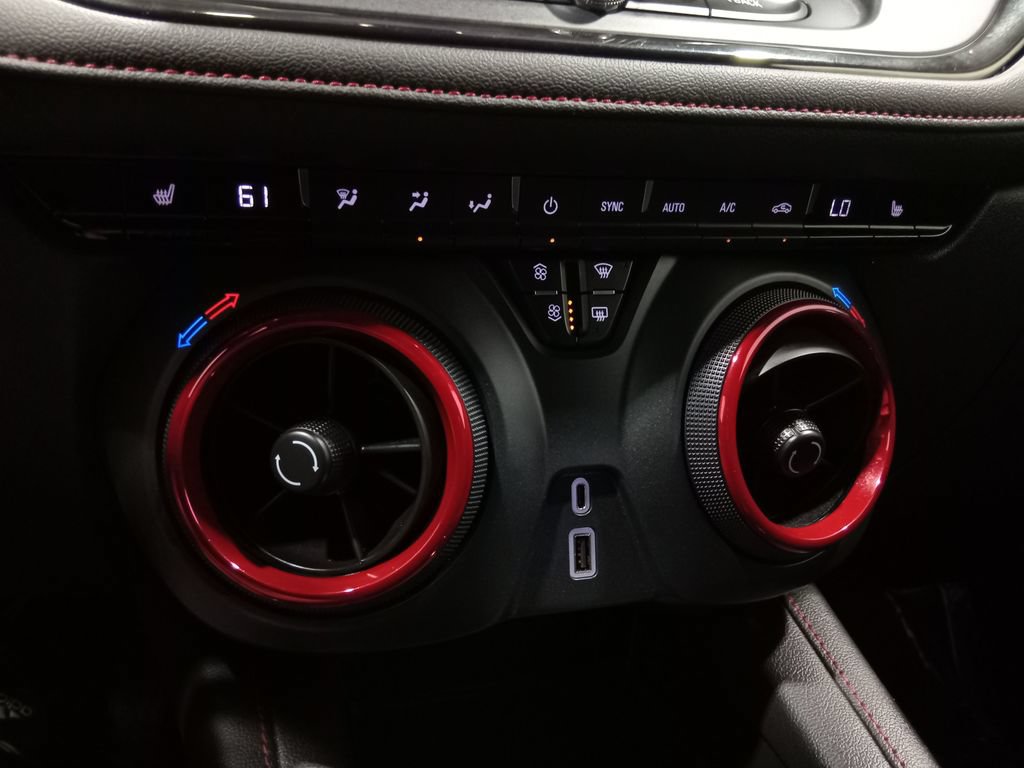 Used 2019 Chevrolet Blazer RS AWD/4WD image 20