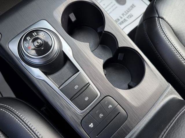 Certified 2022 Ford Escape Titanium w/ Class II Trailer Tow Package image 34