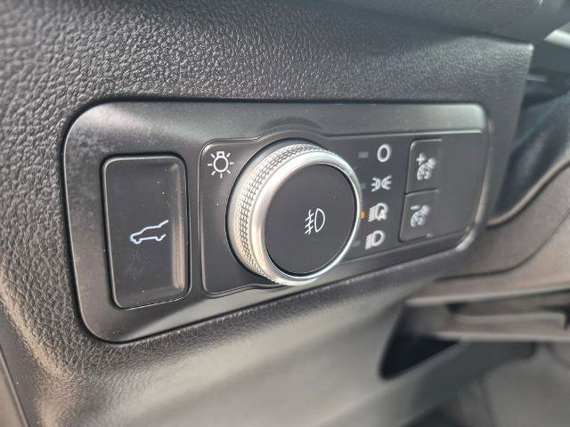 Certified 2022 Ford Escape SEL w/ SEL Stealth AWD Package image 17