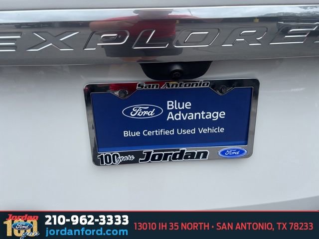 Certified 2023 Ford Explorer Platinum w/ Premium Technology Package AWD/4WD image 7