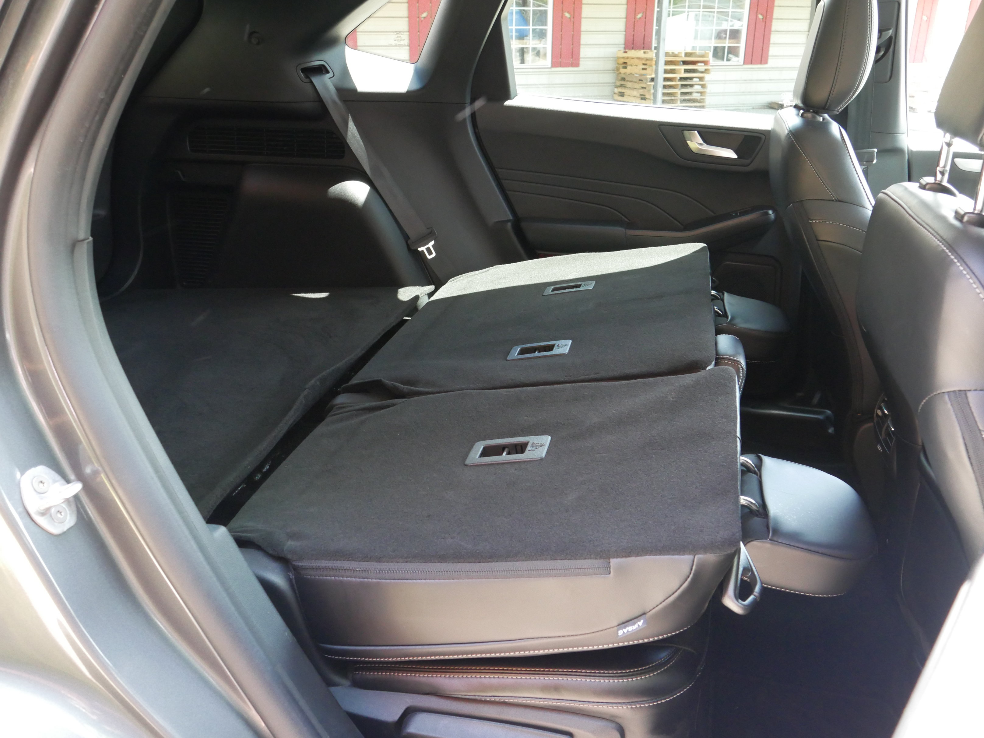 Certified 2025 Ford Escape Platinum AWD/4WD image 26