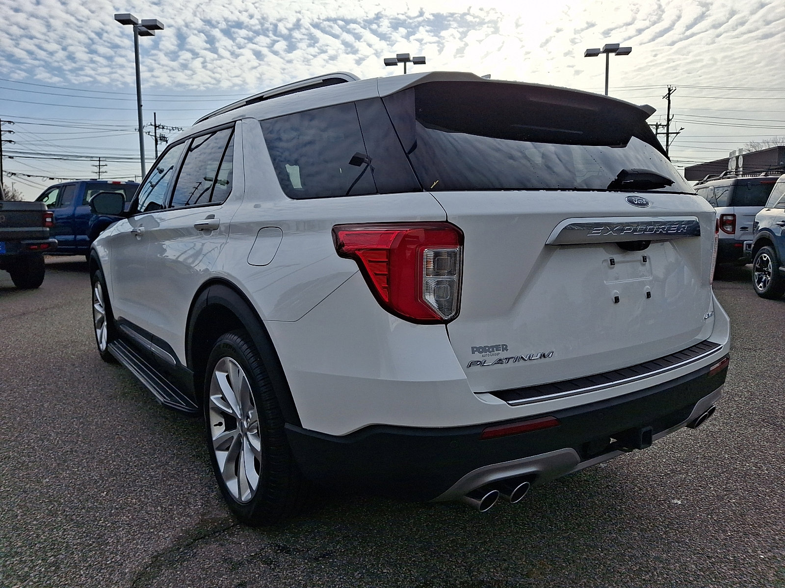Certified 2023 Ford Explorer Platinum w/ Technology Package image 8