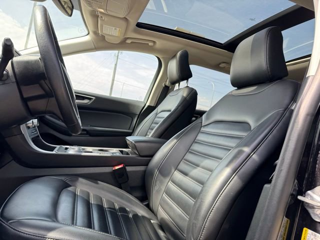 Certified 2024 Ford Edge SEL w/ Convenience Package AWD/4WD image 9