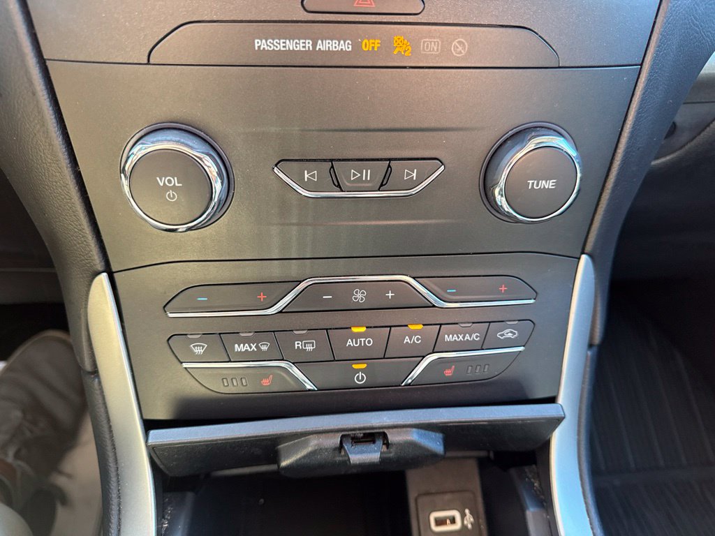 Certified 2019 Ford Edge SEL w/ Equipment Group 201A AWD/4WD image 7