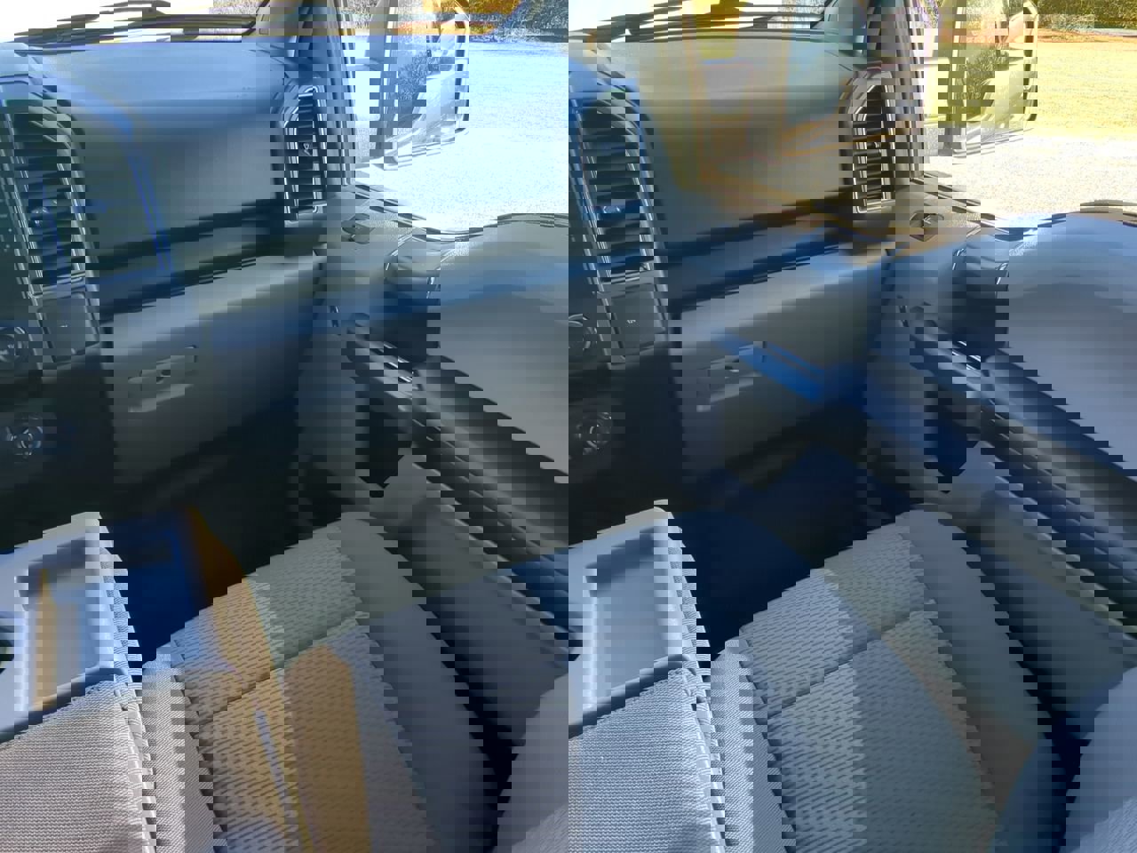 Certified 2017 Ford F150 XLT w/ Equipment Group 301A Mid image 15