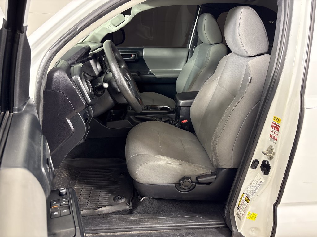 Used 2017 Toyota Tacoma SR AWD/4WD image 22