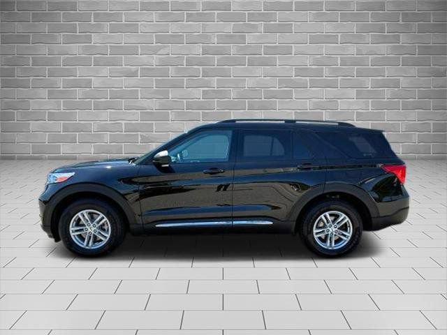 Certified 2023 Ford Explorer XLT w/ Equipment Group 202A AWD/4WD image 8
