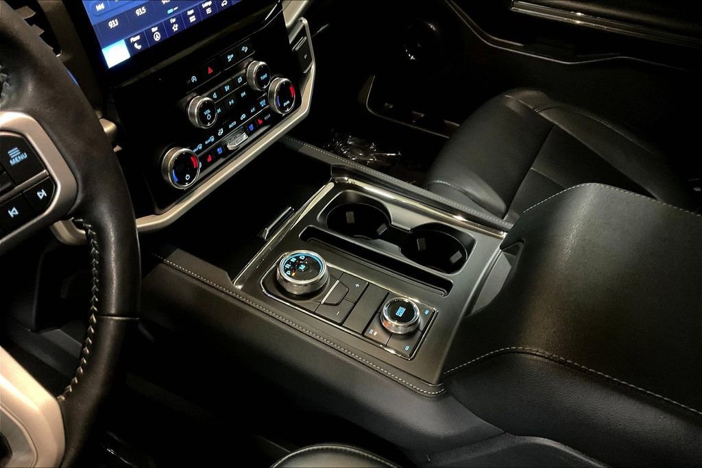 Certified 2024 Ford Expedition Max XLT image 16