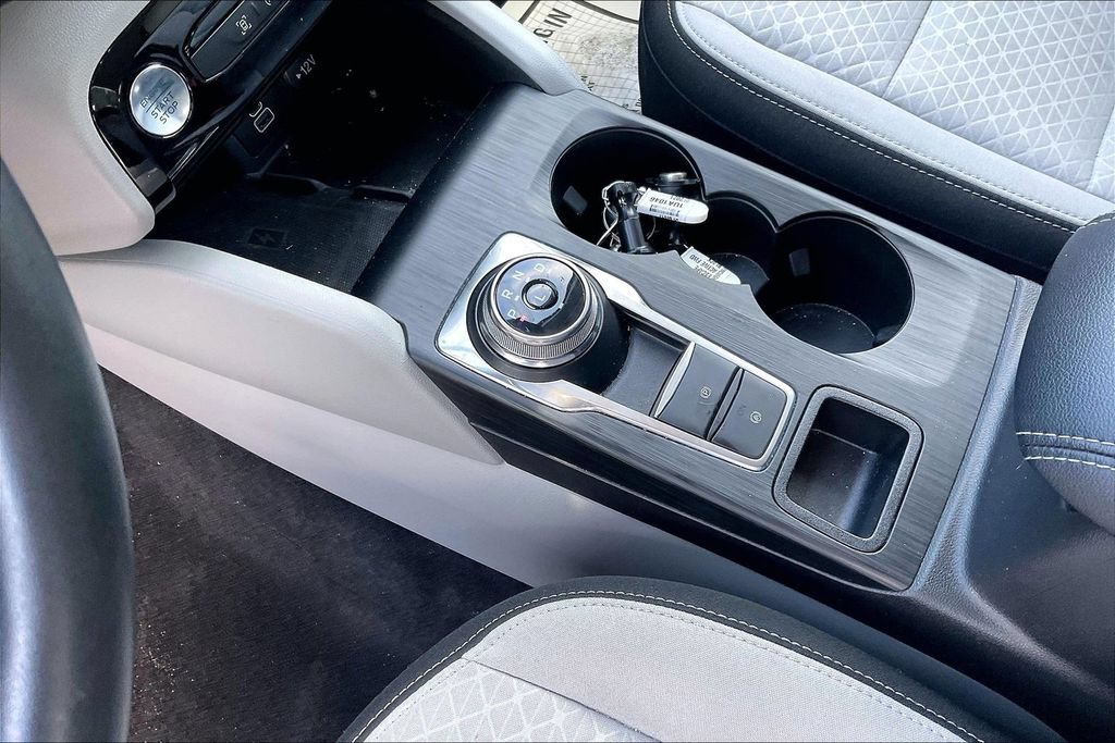 Certified 2025 Ford Escape Active w/ Active Premium Tech Pack FWD image 14