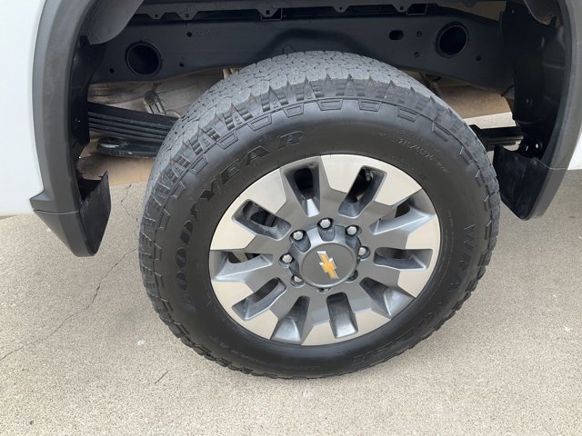Used 2025 Chevrolet Silverado 2500 Custom w/ Custom Value Package AWD/4WD image 17
