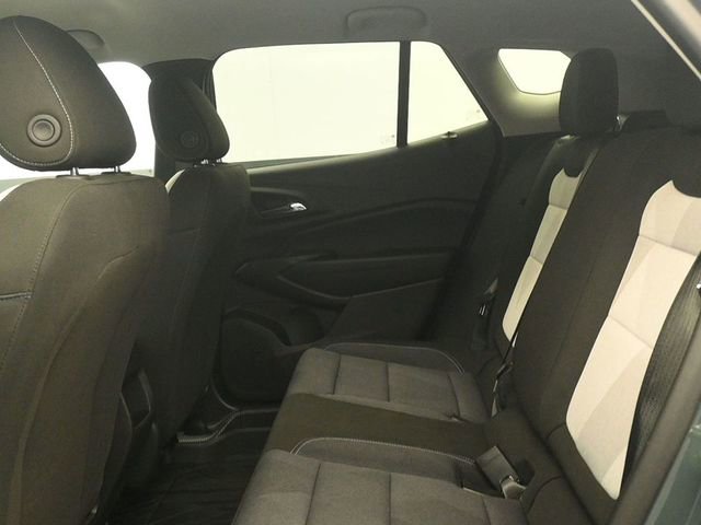 Used 2025 Chevrolet Trax LS w/ LS Convenience Package image 10
