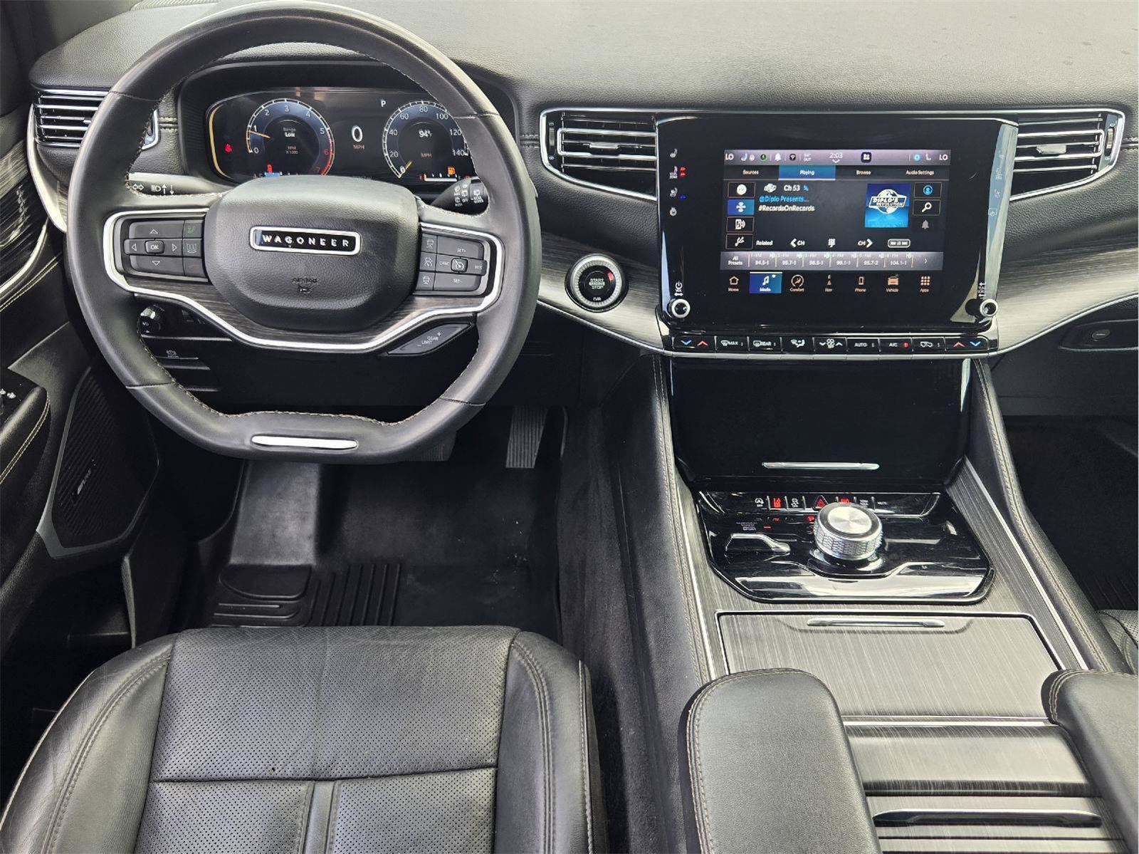 Used 2023 Jeep Wagoneer Series II AWD/4WD image 25