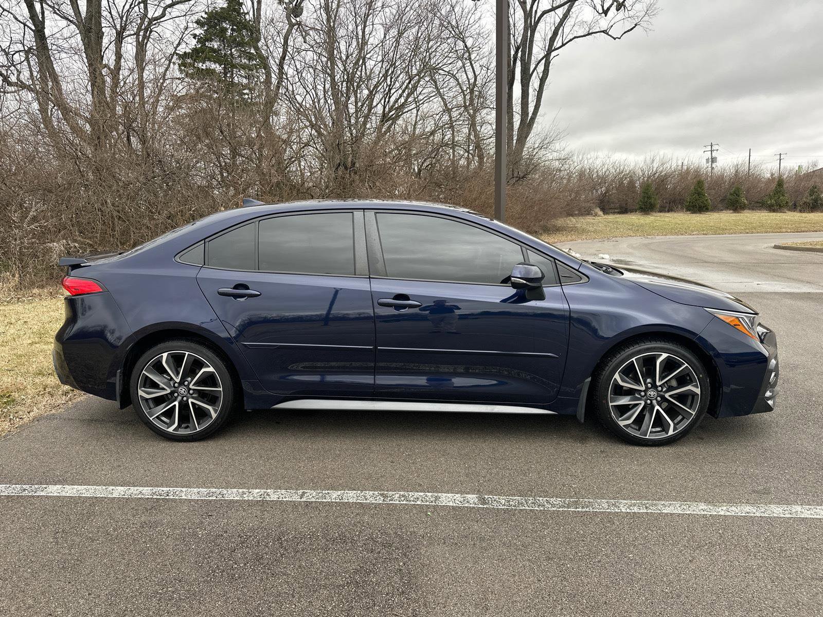 Used 2021 Toyota Corolla SE w/ Carpet Mat Package (TMS) image 2