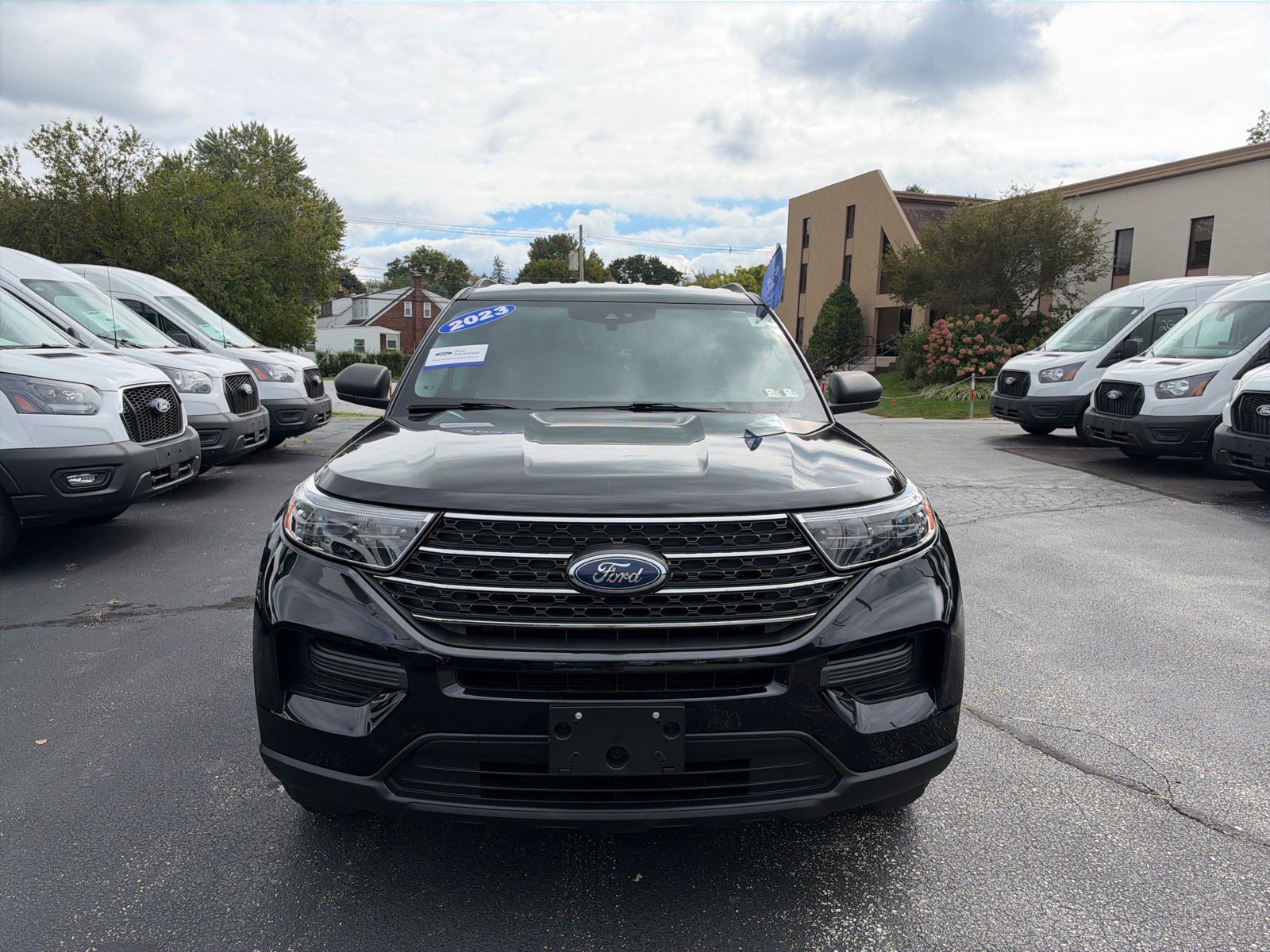 Certified 2023 Ford Explorer XLT AWD/4WD image 2