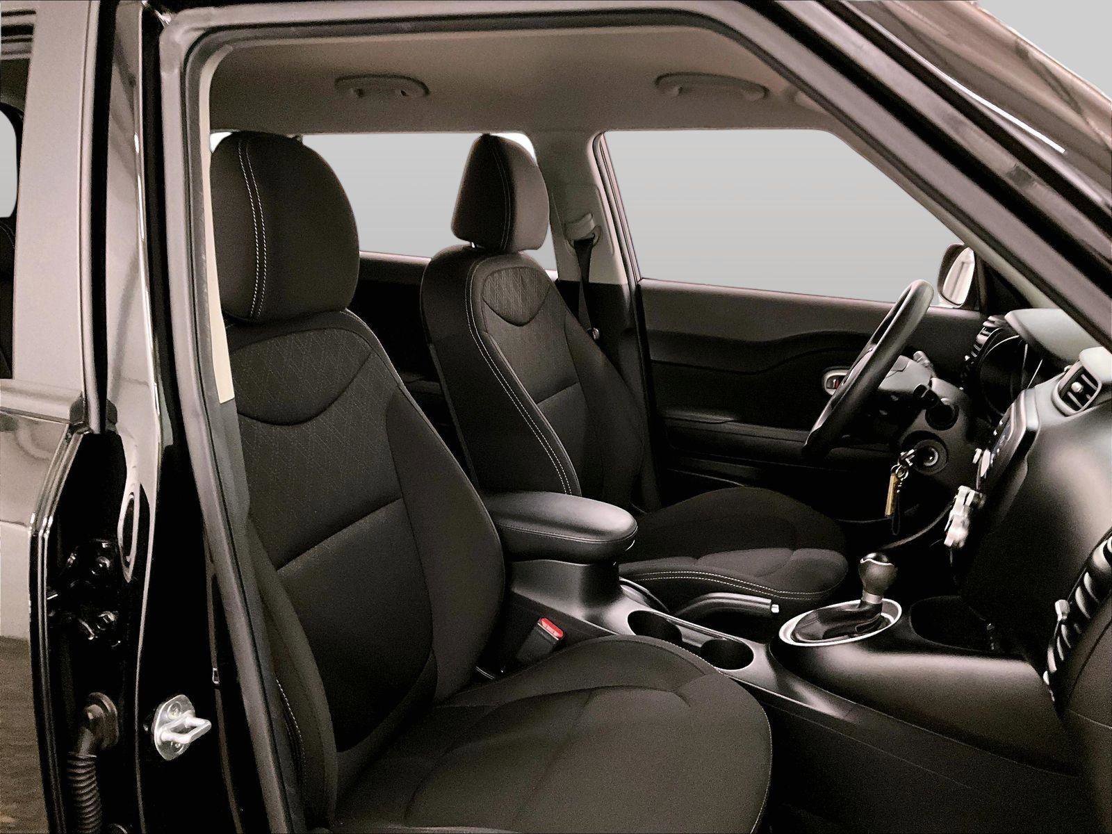 Used 2018 Kia Soul FWD image 7