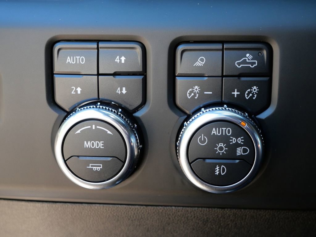 Used 2024 GMC Sierra 2500 Denali Ultimate AWD/4WD image 17