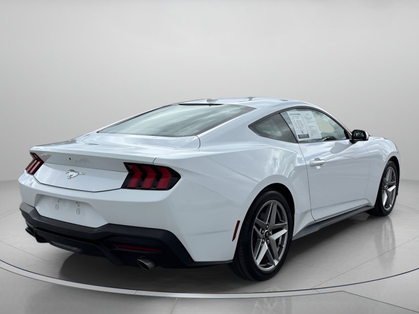 Certified 2024 Ford Mustang Coupe RWD image 3