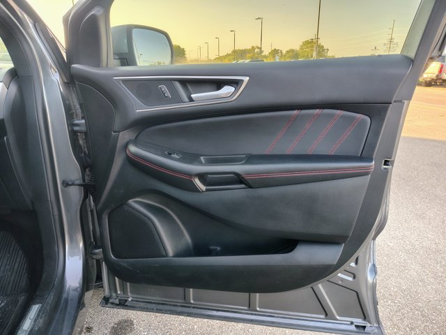 Certified 2022 Ford Edge ST-Line w/ Class II Trailer Tow Package AWD/4WD image 13